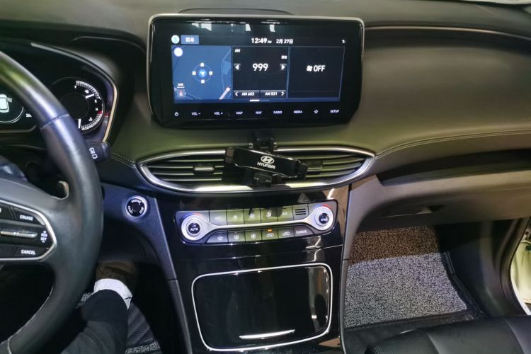 Hyundai Santa Fe 2022 car image #15