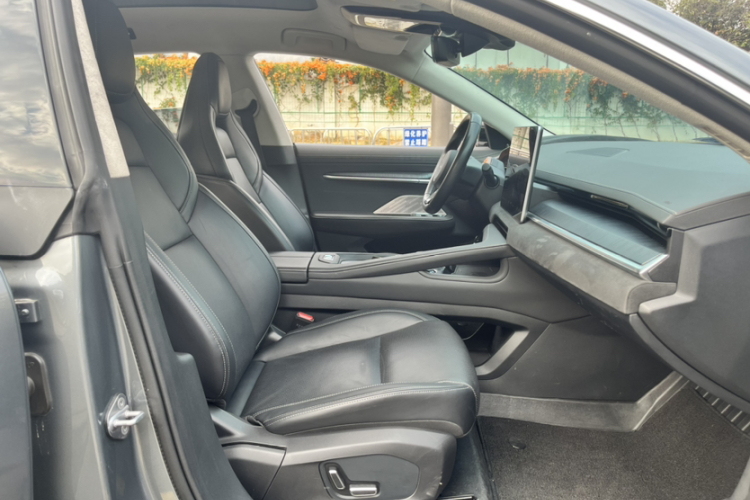 极氪 极氪001 2022 汽车图片 #15