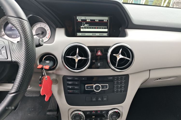 Mercedes-Benz GLK Class 2014 car image #15