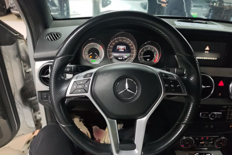 Mercedes-Benz GLK Class 2016 car image #15