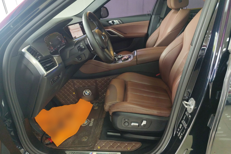 BMW X6 2020 immagine di auto #15