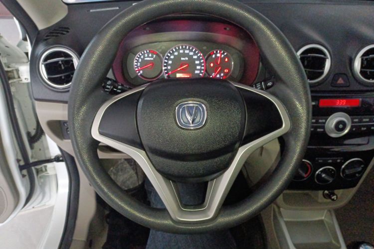 Changan Alsvin V3 2016 صورة سيارة #15