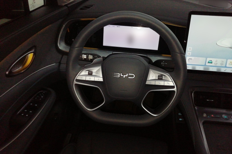 BYD Sea Lion 07 DM-i 2025 image de voiture #15