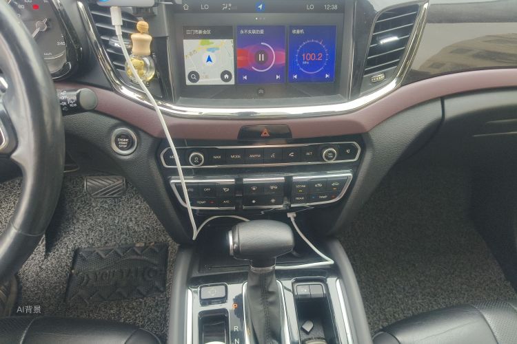 GAC Trumpchi GS8 2018 صورة سيارة #15