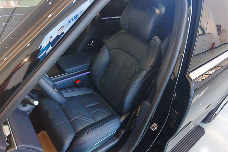 Zeekr 9X 2025 imagen de coche #15