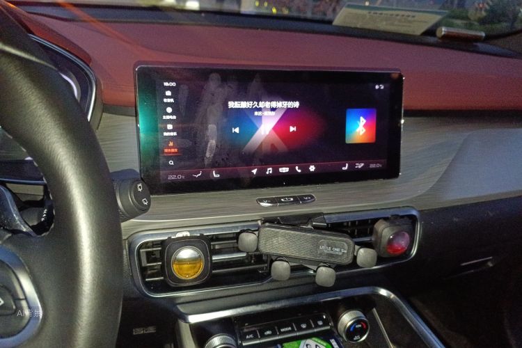 GEELY Coolray 2019 car image #15