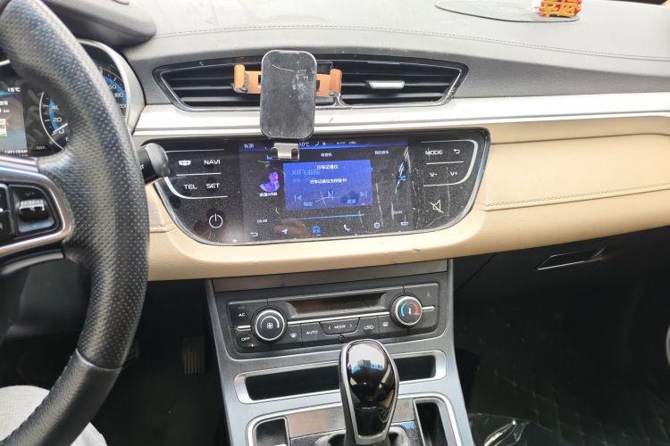 GEELY Emgrand 2019 #15 GEELY Emgrand 2019 car image #15