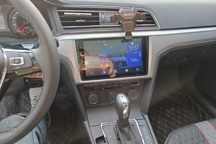 Volkswagen Lamando 2019 car image #15