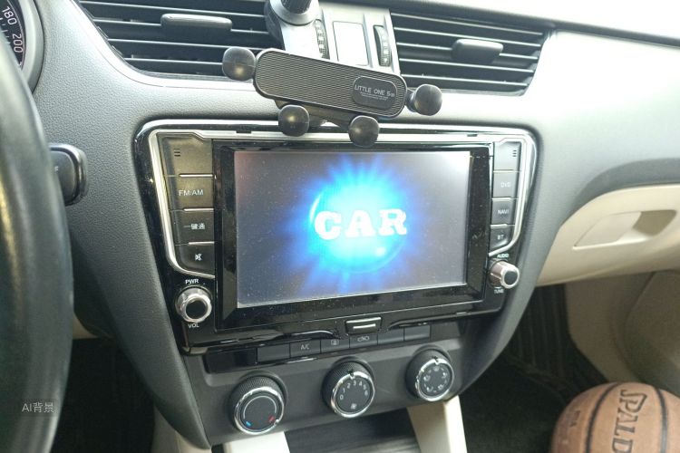 Skoda Octavia 2015 car image #15