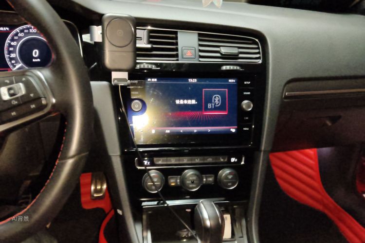 Volkswagen GolfGTI 2018 immagine di auto #15