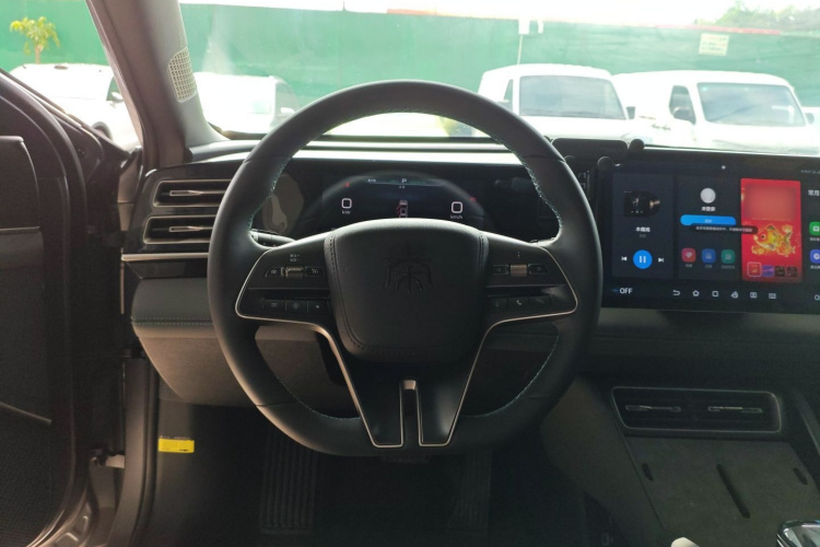 BYD Qin L 2024 car image #15