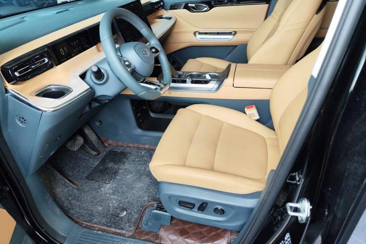 GAC Trumpchi E8 New Energy 2024 imagem de carro #15