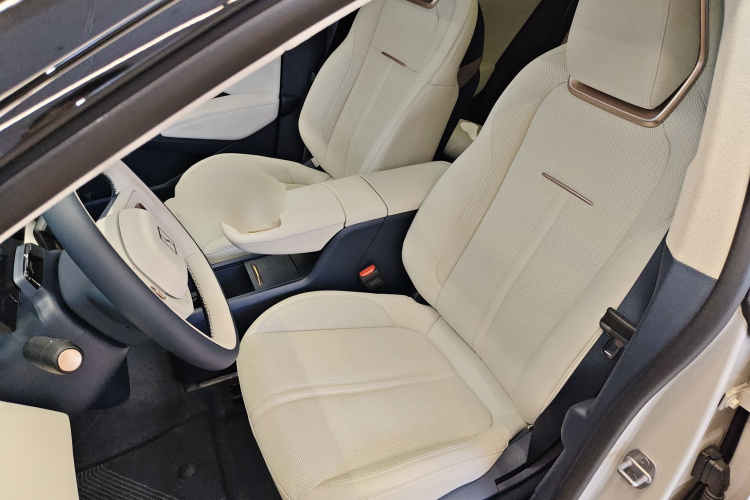 极氪 极氪X 2024 汽车图片 #15