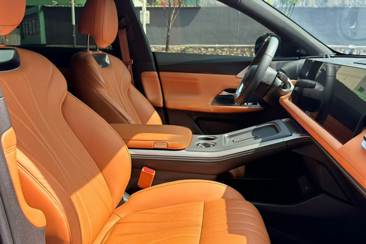 Xpeng G9 2023 صورة سيارة #15