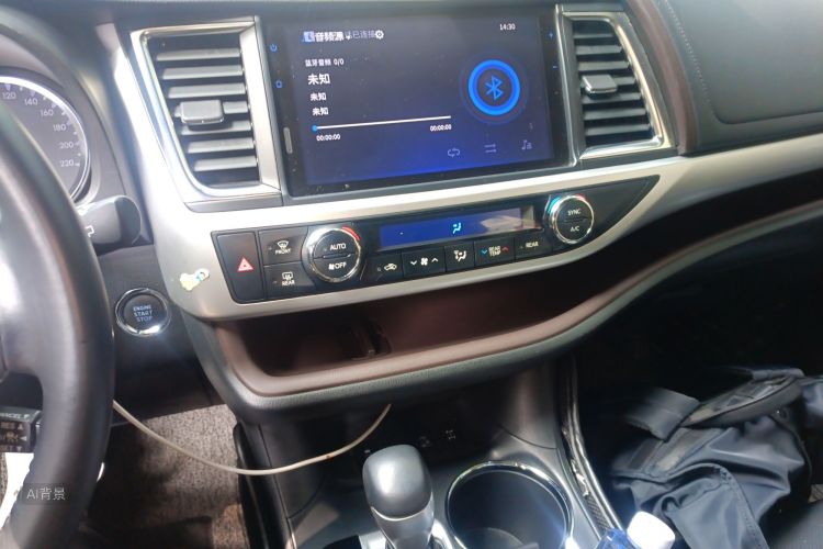 Toyota Highlander 2019 car image #15