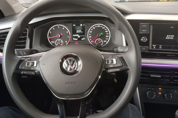 Polo 2020 car image #15