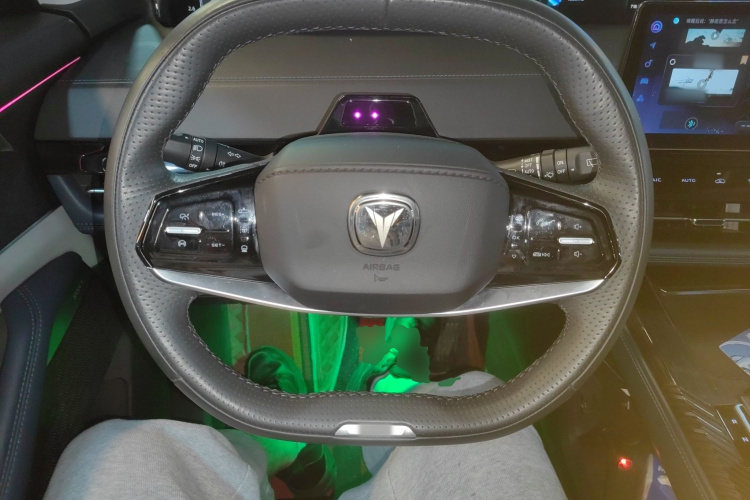 Changan UNI-K iDD 2022 car image #15