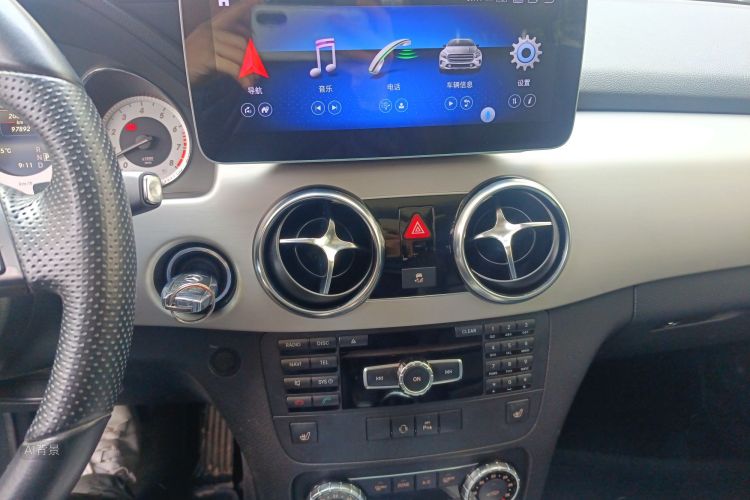 Mercedes-Benz GLK Class 2014 car image #15