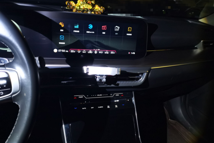 起亚 起亚K5 2022 汽车图片 #15