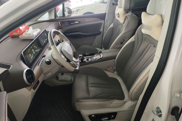 Forthing Yacht 2024 car image #15