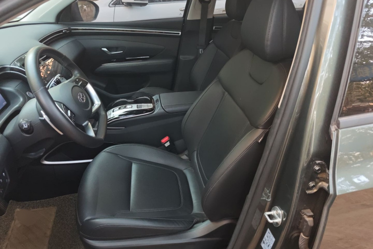 Hyundai Tucson 2023 immagine di auto #15