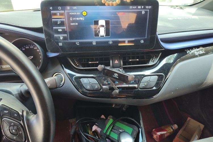 Toyota C-HR 2019 immagine di auto #15