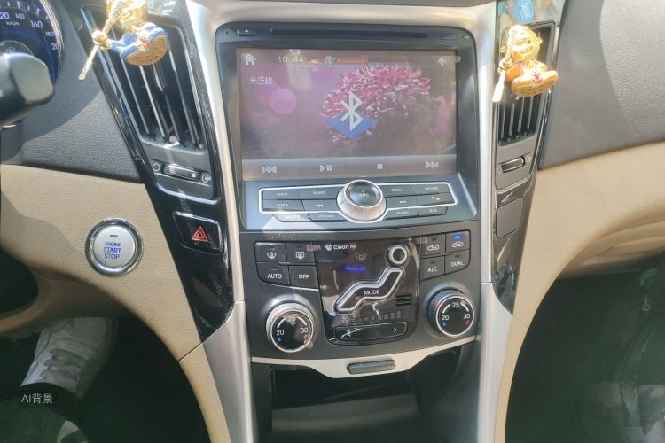 Hyundai Sonata 2015 immagine di auto #15