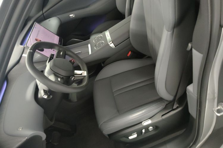 MI YU7 2025 immagine di auto #15