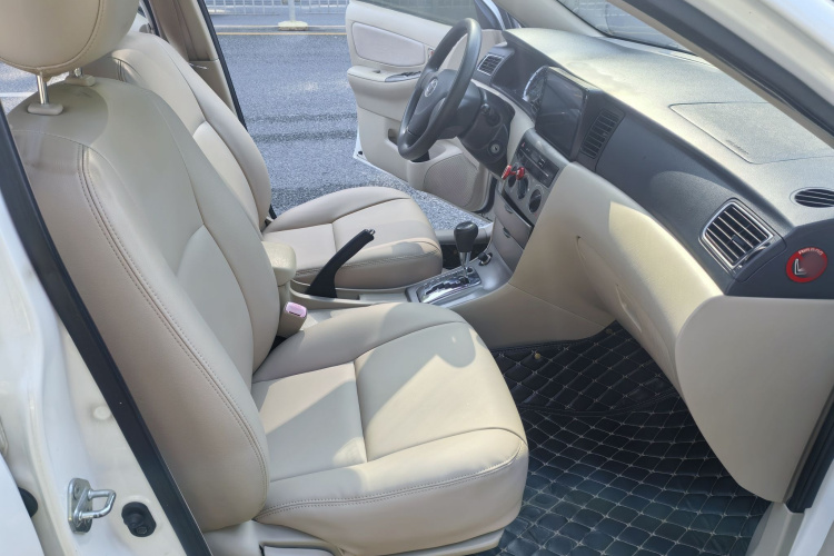 Toyota Corolla (Classic) 2015 car image #15