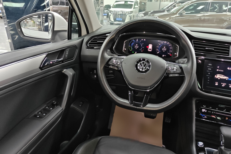 Volkswagen Tiguan L New Energy 2021 imagen de coche #15