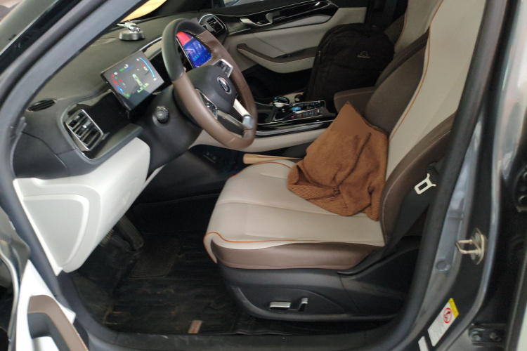 BYD Qin Plus 2023 imagem de carro #15