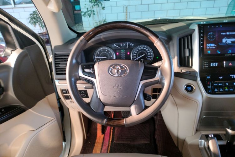 Toyota 2019 #15 Toyota 2019 car image #15