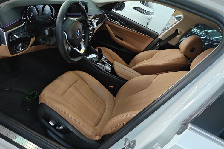 BMW 5 Series 2017 #15 BMW 5 Series 2017 car image #15