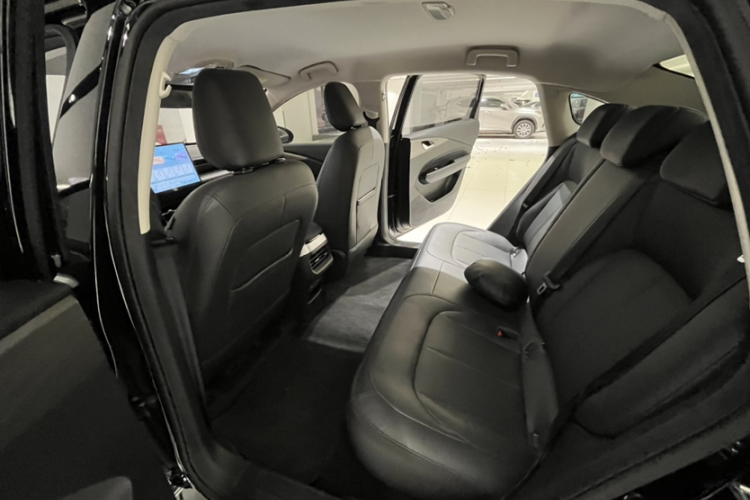 Wuling Starlight 2024 car image #15