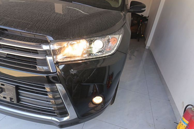 Toyota Highlander 2020 car image #15