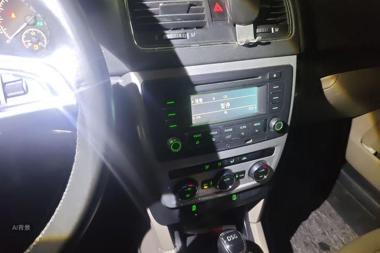 Skoda Yeti 2015 car image #15