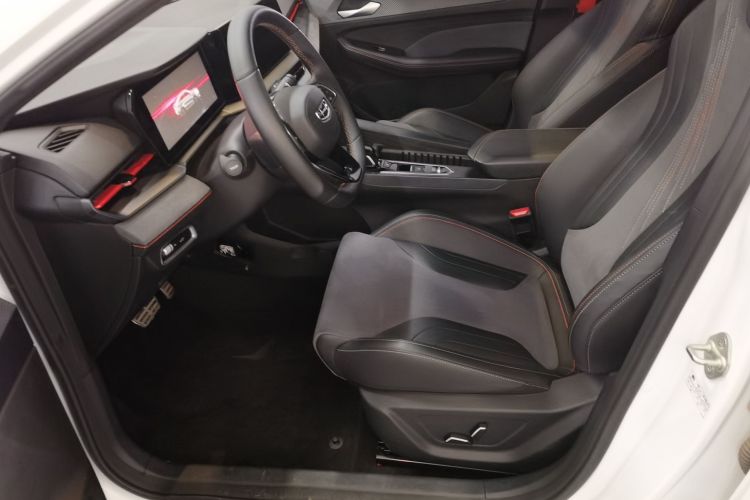 GEELY Binray 2022 car image #15
