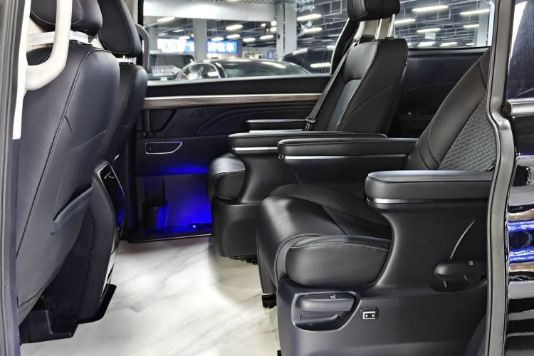 广汽传祺 传祺M8 2023 汽车图片 #15