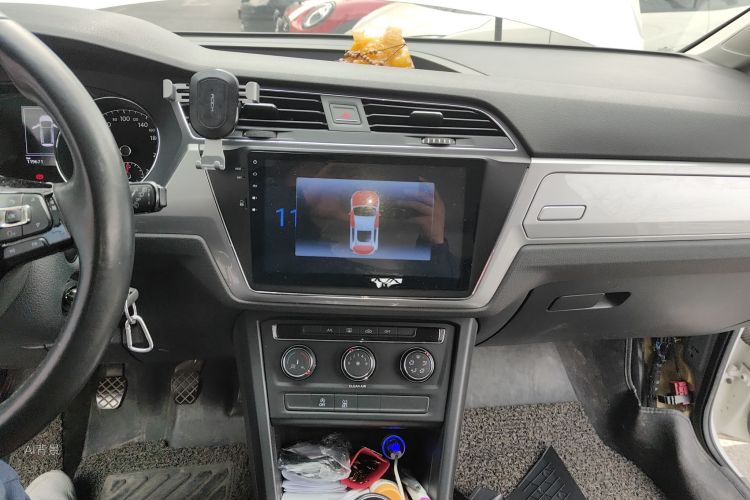 Volkswagen Touran 2017 immagine di auto #15