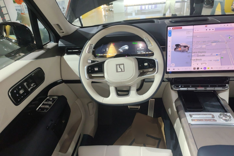 极氪 极氪9X 2026 汽车图片 #15