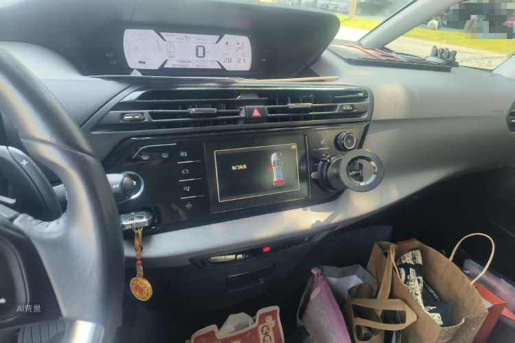 Citroen C4 PICASSO 2017 صورة سيارة #15