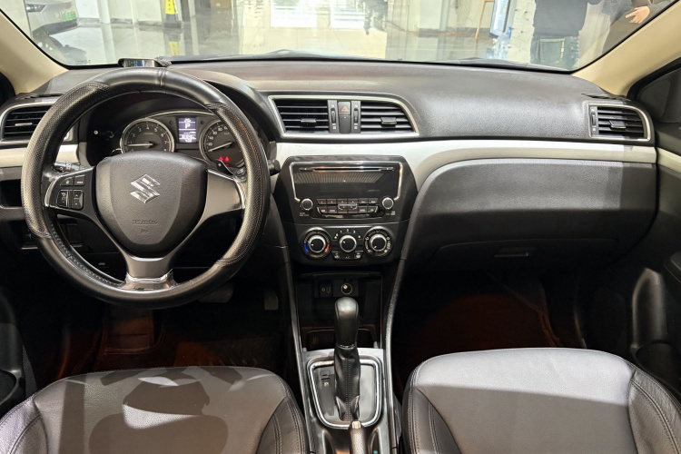 Suzuki Ciaz 2017 изображение автомобиля #15