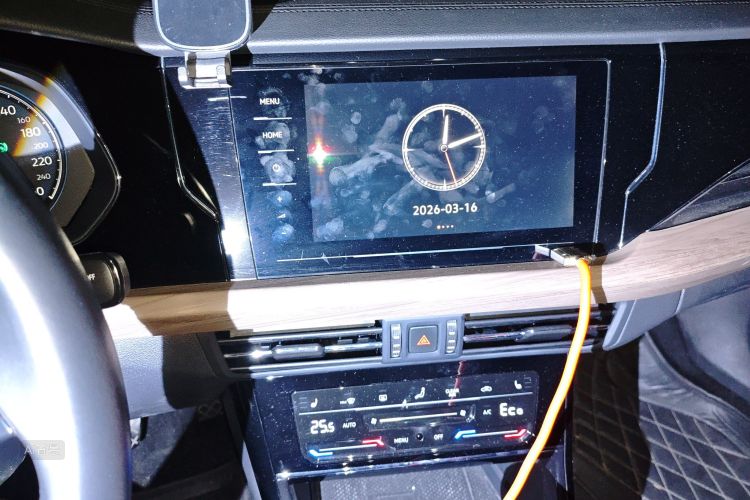 Volkswagen Passat New Energy 2021 car image #15