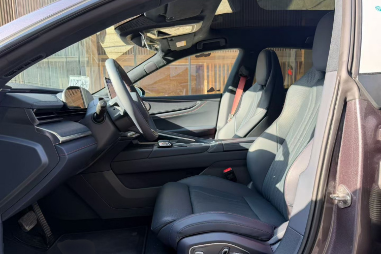 极氪 极氪001 2026 汽车图片 #15