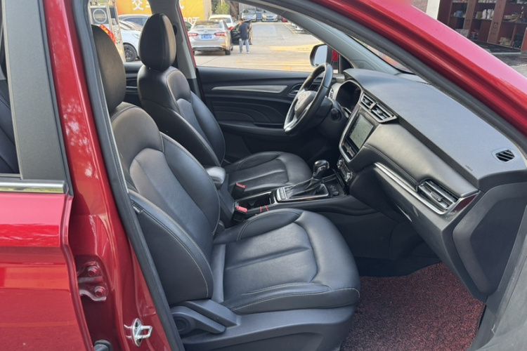 Roewe RX3 2019 изображение автомобиля #15