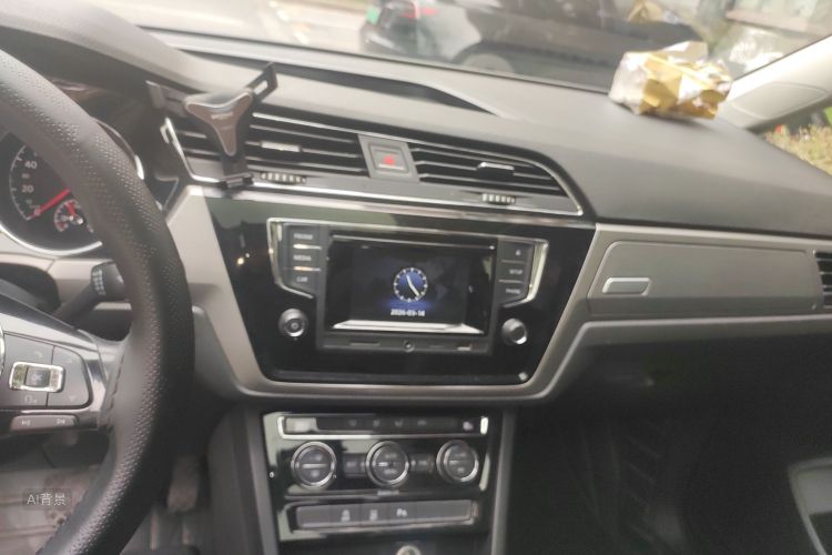 Volkswagen Touran 2017 immagine di auto #15