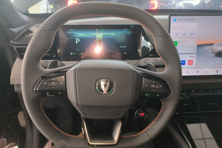 Changan UNI-V 2025 изображение автомобиля #15