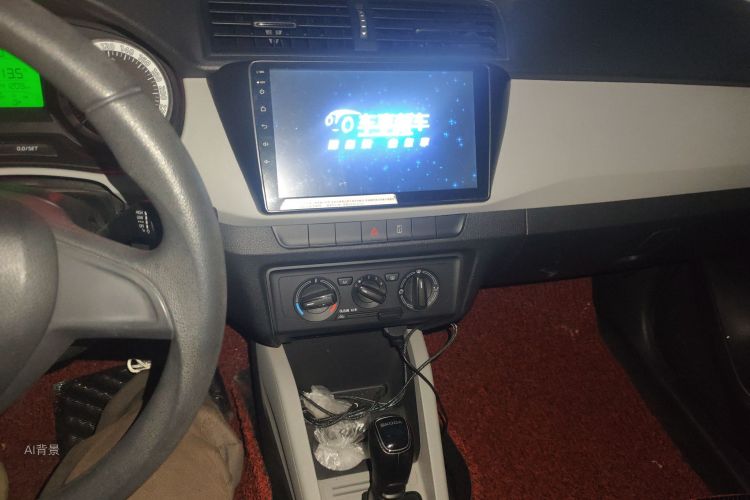 Skoda Fabia 2017 immagine di auto #15