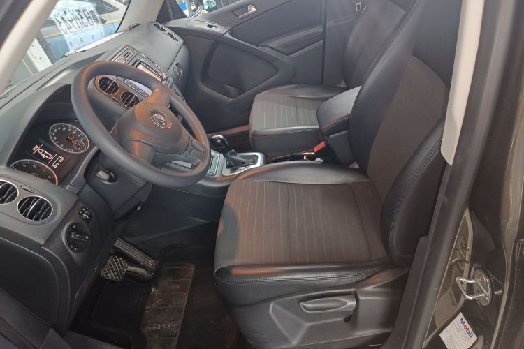 Volkswagen Tiguan 2015 car image #15