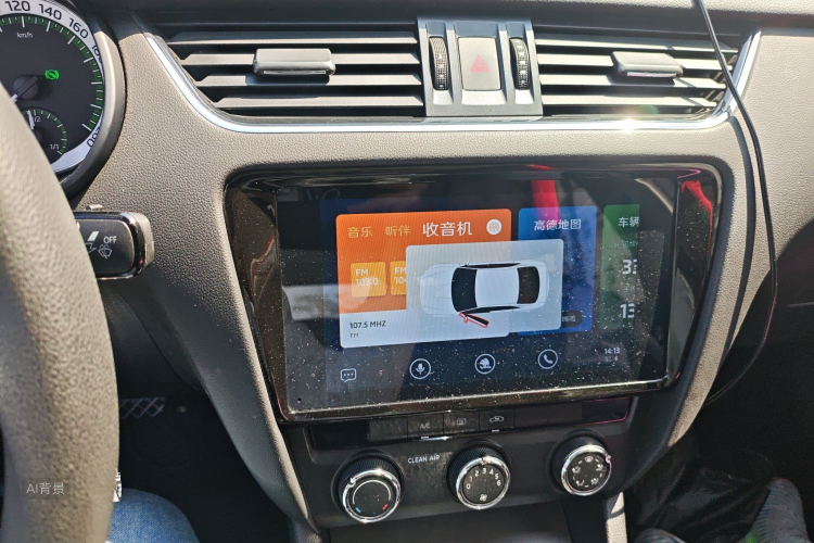 Skoda Octavia 2020 car image #15